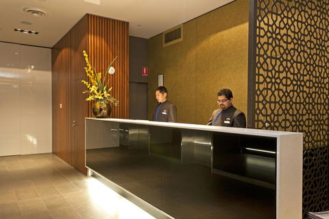 Causeway 353 Hotel - Holiday Adelaide 1