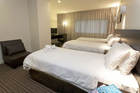 Causeway 353 Hotel - Holiday Adelaide 20