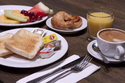 Causeway 353 Hotel - Holiday Adelaide 19
