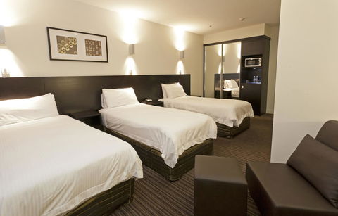 Causeway 353 Hotel - Holiday Adelaide 21