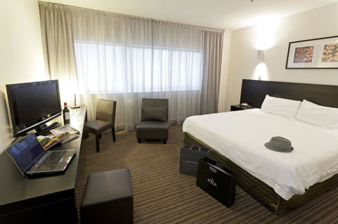 Causeway 353 Hotel - Holiday Adelaide 24