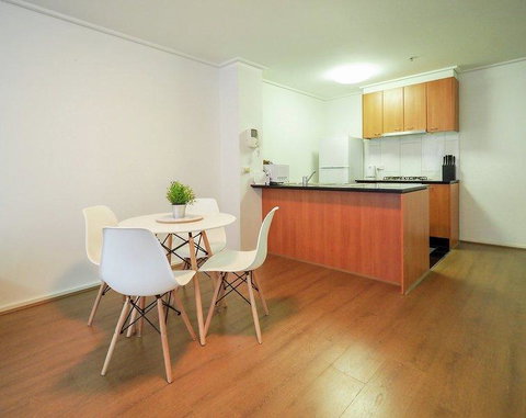 Premier Stays Melbourne - Holiday Adelaide 11