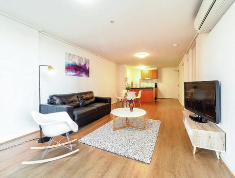 Premier Stays Melbourne - Holiday Adelaide 0