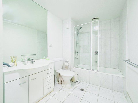 Premier Stays Melbourne - Holiday Adelaide 9