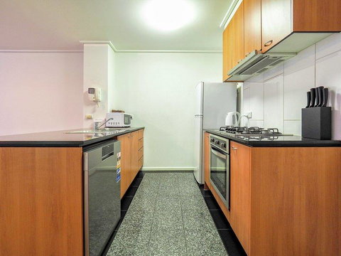 Premier Stays Melbourne - Holiday Adelaide 4