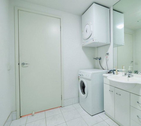 Premier Stays Melbourne - Holiday Adelaide 10