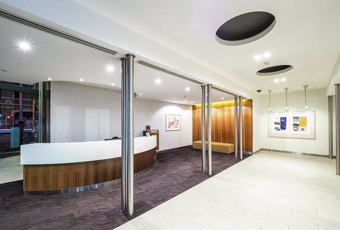 Premier Stays Melbourne - Holiday Adelaide 13