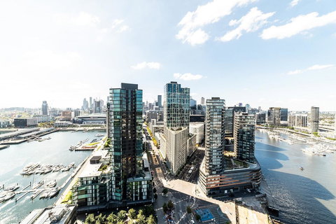 Melbourne Private Apartments - Collins Wharf Waterfront, Docklands - Holiday Adelaide 1