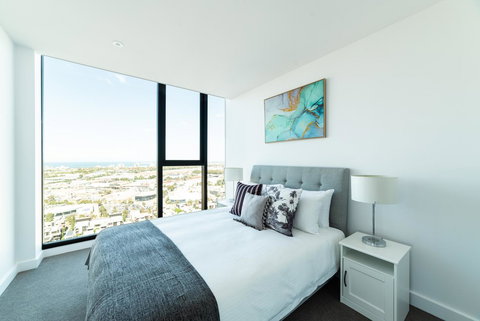 Melbourne Private Apartments - Collins Wharf Waterfront, Docklands - Holiday Adelaide 9