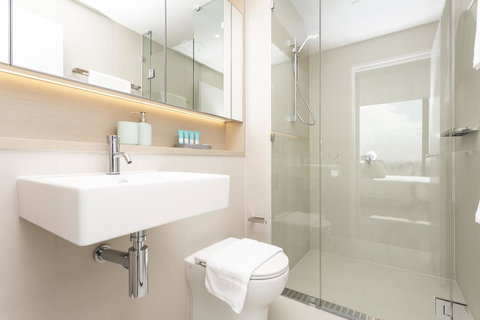 Melbourne Private Apartments - Collins Wharf Waterfront, Docklands - Holiday Adelaide 18