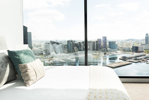 Melbourne Private Apartments - Collins Wharf Waterfront, Docklands - Holiday Adelaide 21