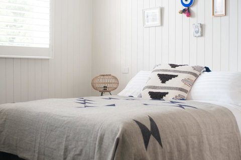 Anchor Geelong - Holiday Adelaide 0