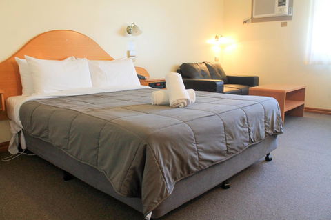 St Georges Motor Inn - Holiday Adelaide 7