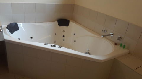 St Georges Motor Inn - Holiday Adelaide 43