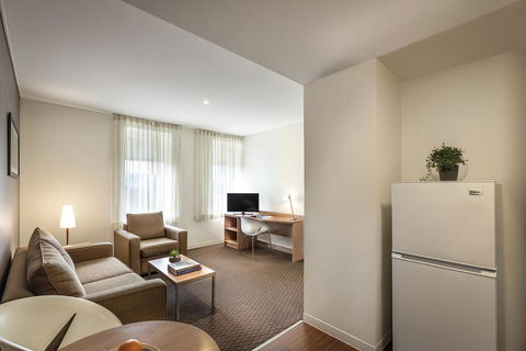Ibis Melbourne Hotel And Apartments - Holiday Adelaide 11