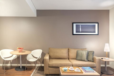 Ibis Melbourne Hotel And Apartments - Holiday Adelaide 16