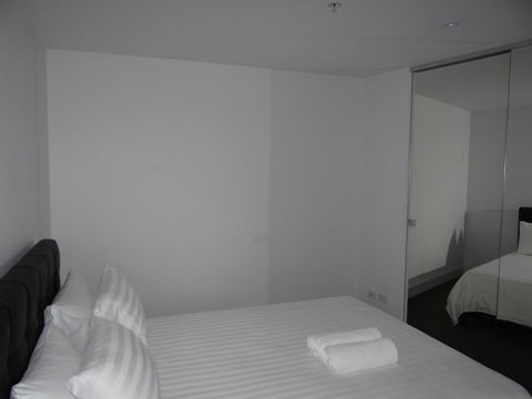 Amazing Accommodations : South Yarra - Holiday Adelaide 6
