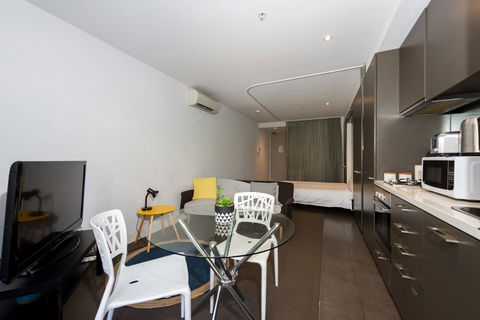 Amazing Accommodations : South Yarra - Holiday Adelaide 16