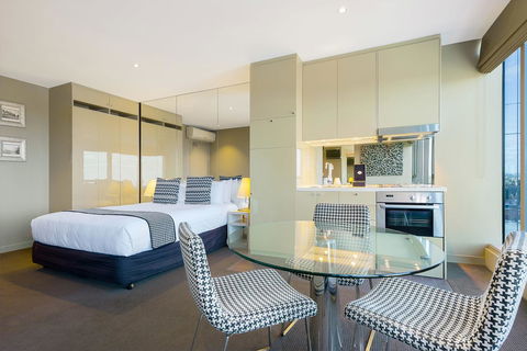 Novotel Melbourne Preston - Holiday Adelaide 3