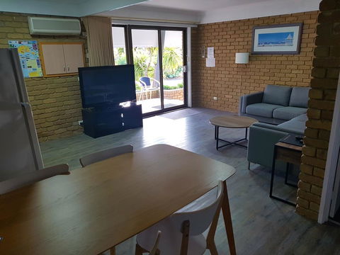 Tropicana Motor Inn - Holiday Adelaide 33