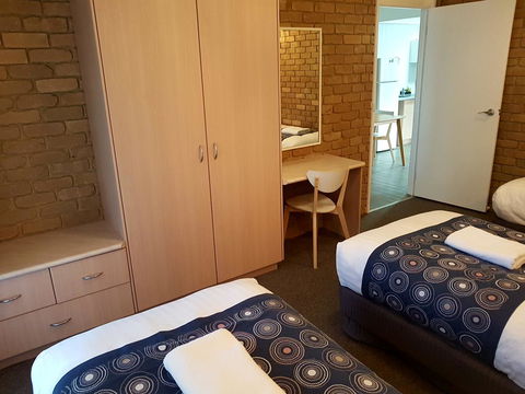 Tropicana Motor Inn - Holiday Adelaide 29