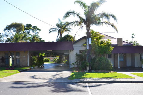 Tropicana Motor Inn - Holiday Adelaide 20