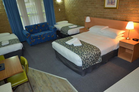 Tropicana Motor Inn - Holiday Adelaide 7