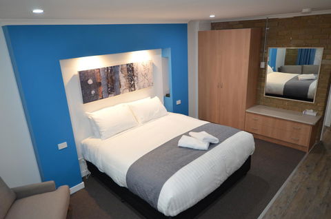 Tropicana Motor Inn - Holiday Adelaide 0