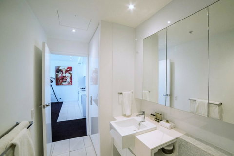The Sebel Melbourne Docklands Hotel - Holiday Adelaide 4