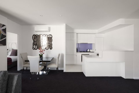 The Sebel Melbourne Docklands Hotel - Holiday Adelaide 11