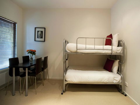 The Waves Apartments - Holiday Adelaide 18