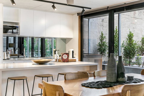 Stylish Apartment In Unique Church Development - Holiday Adelaide 7