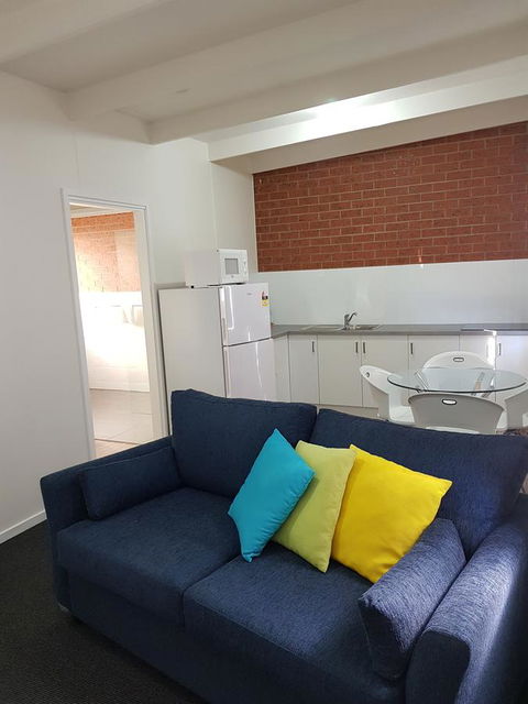 Beachcomber Holiday Units - Holiday Adelaide 13