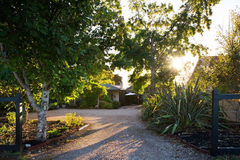 East Street Daylesford - Holiday Adelaide 7