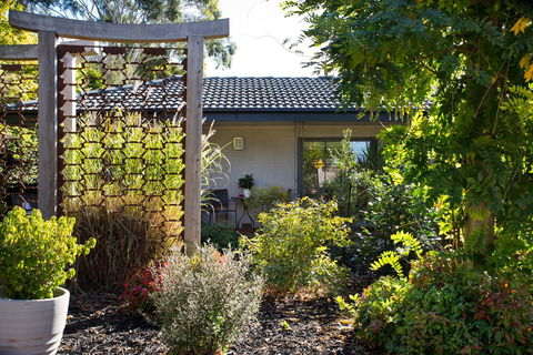 East Street Daylesford - Holiday Adelaide 14