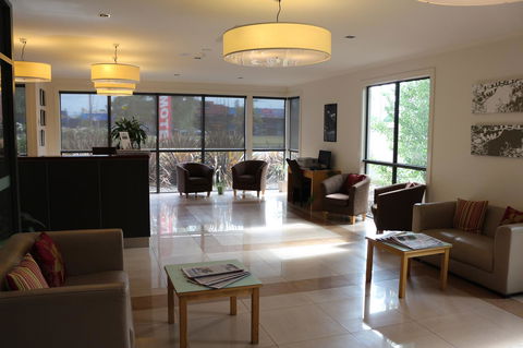 Bairnsdale International - Holiday Adelaide 20