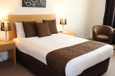 Bairnsdale International - Holiday Adelaide 32