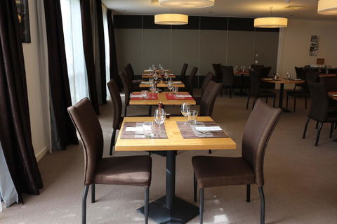 Bairnsdale International - Holiday Adelaide 15