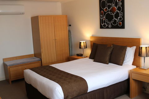 Bairnsdale International - Holiday Adelaide 14