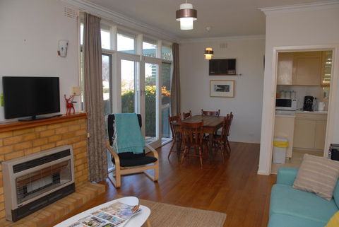 Green Grove - Holiday Adelaide 10