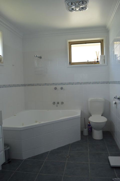 Ocean View Beach House - Holiday Adelaide 17