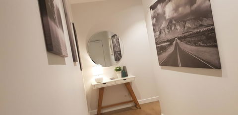 Ivanhoe Apartments - Holiday Adelaide 15