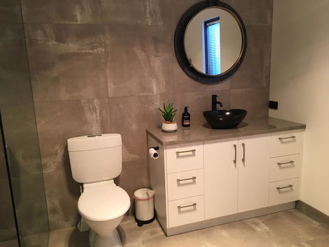 Apostle Hideaway - Central Port Campbell - Holiday Adelaide 10
