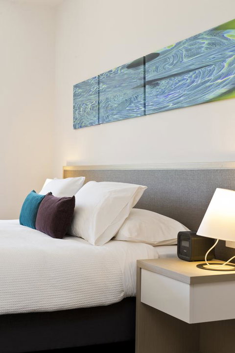 Quarters At Flinders Hotel - Holiday Adelaide 17