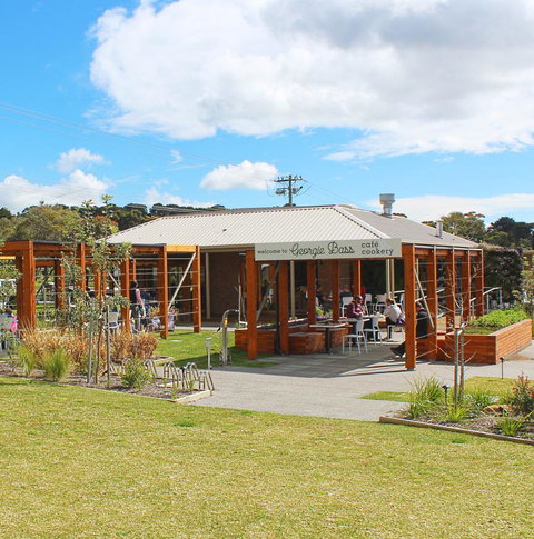 Quarters At Flinders Hotel - Holiday Adelaide 32