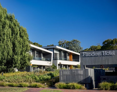 Quarters At Flinders Hotel - Holiday Adelaide 5