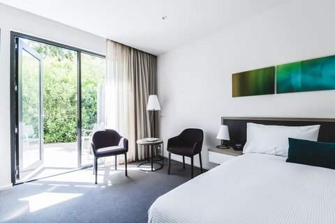 Quarters At Flinders Hotel - Holiday Adelaide 13