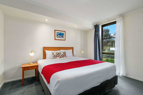 Knox International Hotel And Apartments - Holiday Adelaide 7