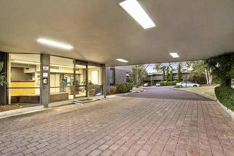 Knox International Hotel And Apartments - Holiday Adelaide 8