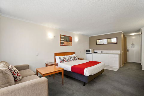 Knox International Hotel And Apartments - Holiday Adelaide 11